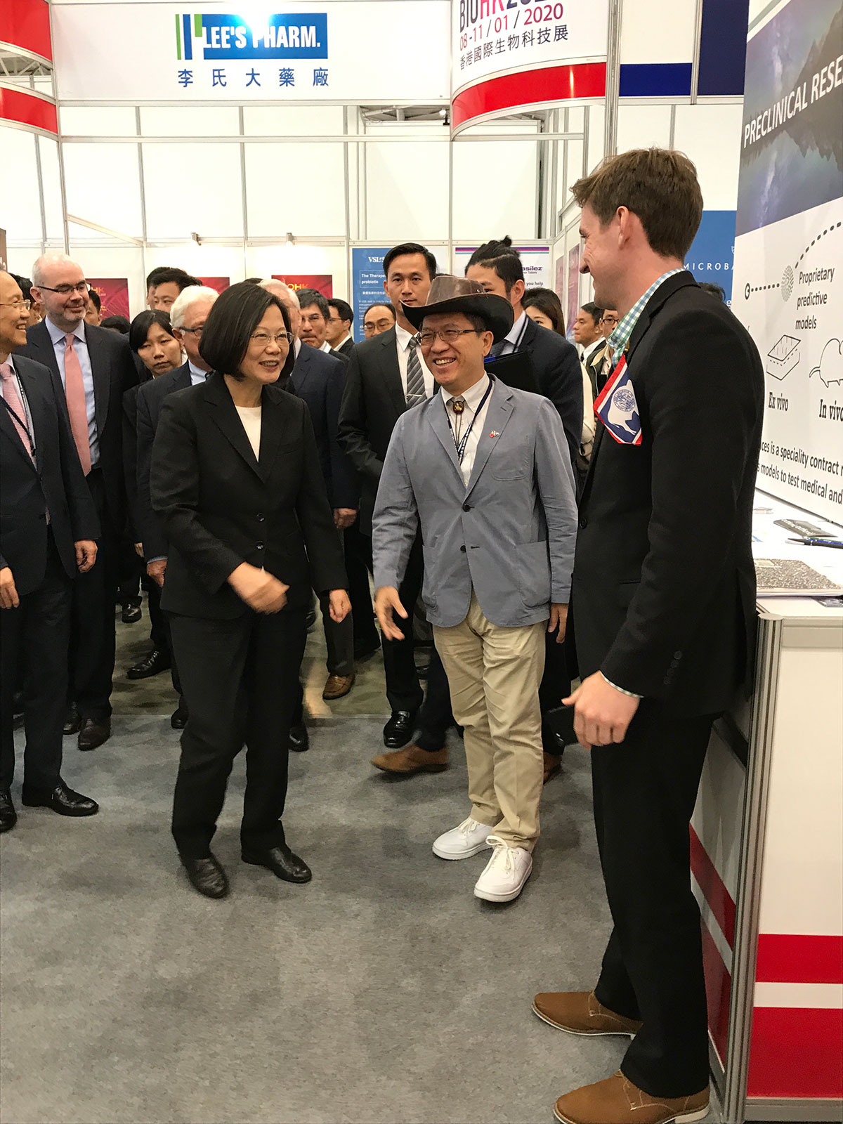 亞太生技展首日蔡總統蒞臨美國館